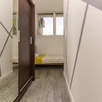 Apartment Ena - Located In Quiet Area 500m Of The Sea Pula