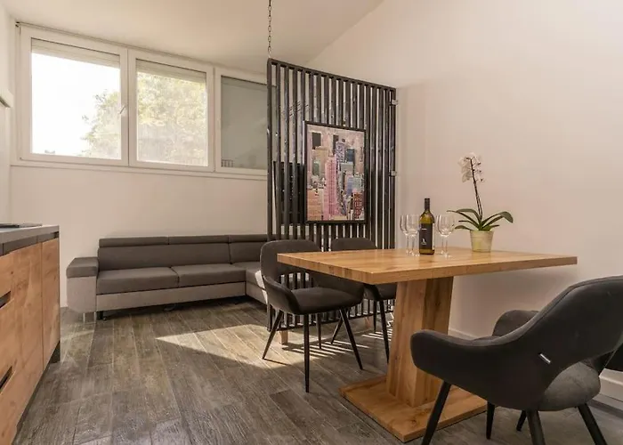 Ena - Located In Quiet Area 500m Of The Sea Apartment *