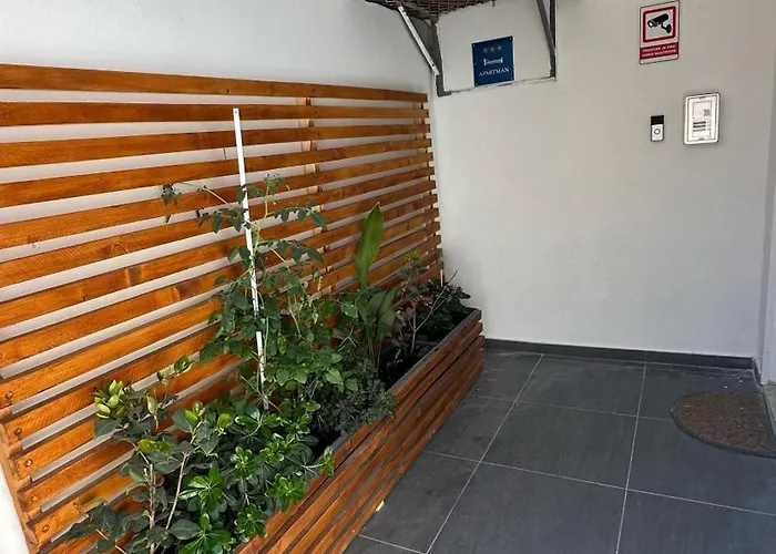 Ena - Located In Quiet Area 500m Of The Sea Apartment