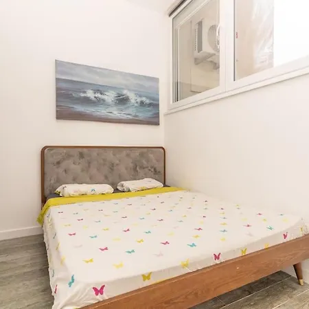 Ena - Located In Quiet Area 500m Of The Sea * Пула