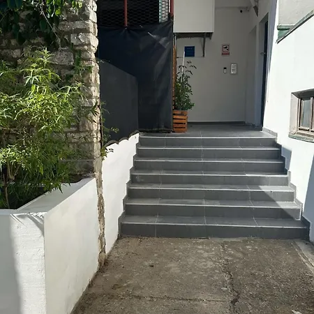 Ena - Located In Quiet Area 500m Of The Sea *